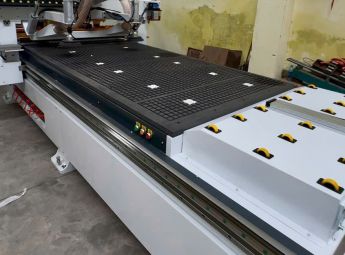 Máy Cắt CNC 1 Đầu Tự Động