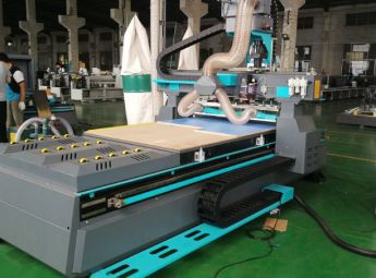 Máy Cắt 1 Đầu Thay Dao Tự Động