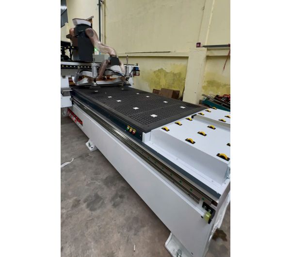 Máy Cắt CNC 1 Đầu Tự Động