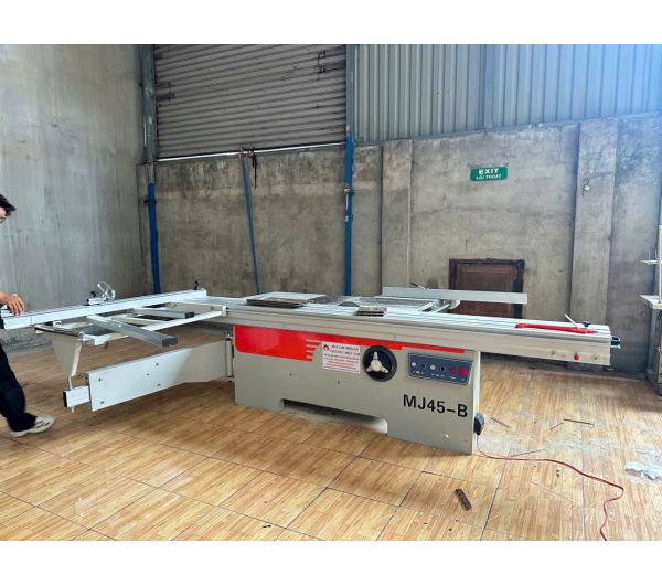 Máy Cưa Bàn Trượt MJ45- B Giá Rẻ