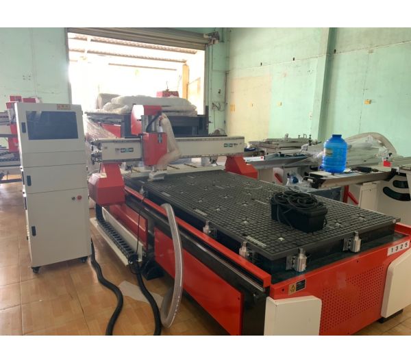 MÁY CẮT CNC 1 ĐẦU BÀN CAO .