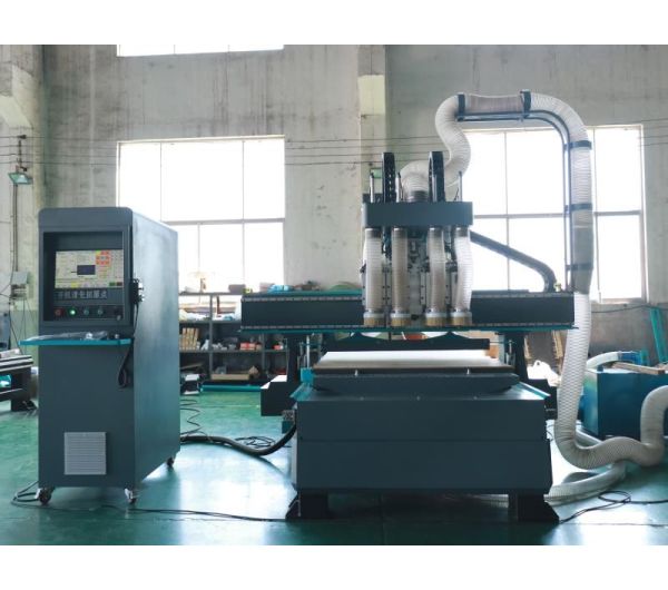 Máy Cắt CNC 4 Đầu Có Bàn Cáp Phôi, Tự Động Lấy Và Trả Phôi