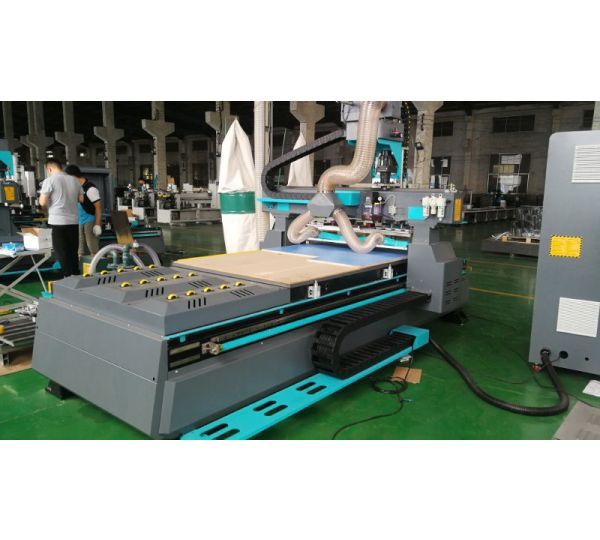 Máy Cắt 1 Đầu Thay Dao Tự Động