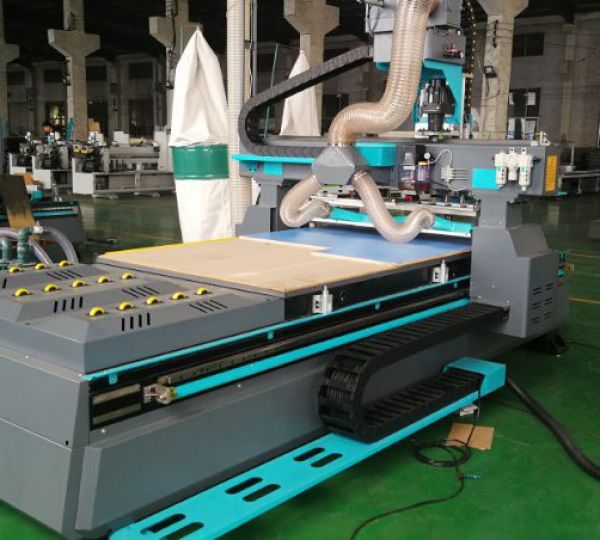 Máy Cắt 1 Đầu Thay Dao Tự Động